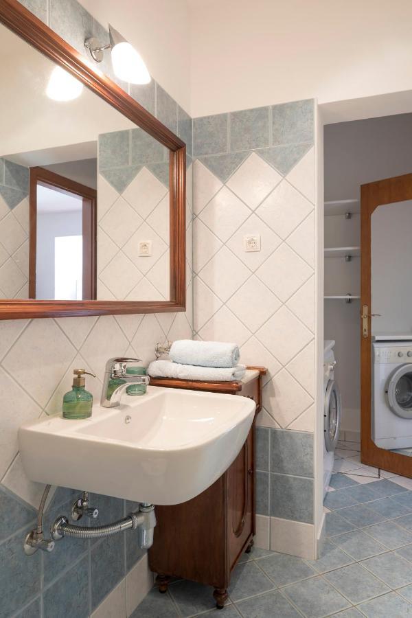 Seaside Parenzana Comfort With Free Parking Appartamento *