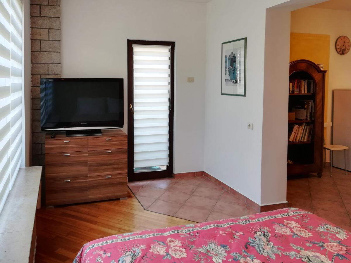 Apartment Seaside Parenzana Comfort With Free Parking *